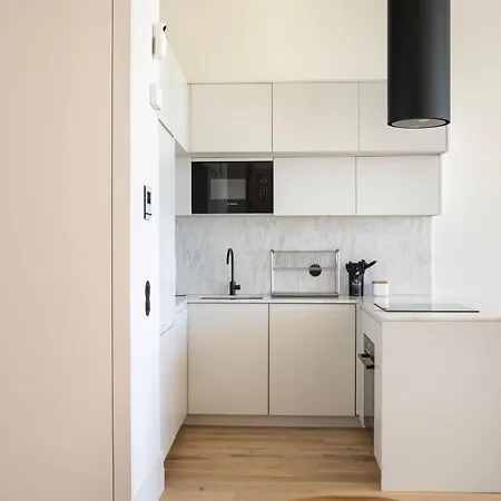 Edition 147 - Luxury Seafront Oporto