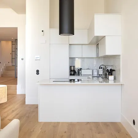 Edition 147 - Luxury Seafront Apartamento