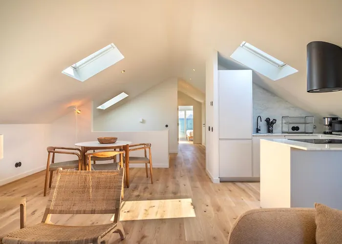 Edition 147 - Luxury Housing Porto