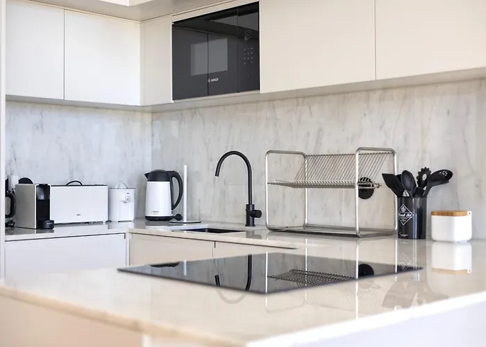 Edition 147 - Luxury Housing