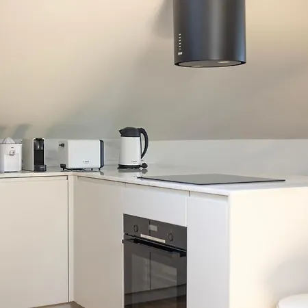 Edition 147 - Luxury Housing 포르투