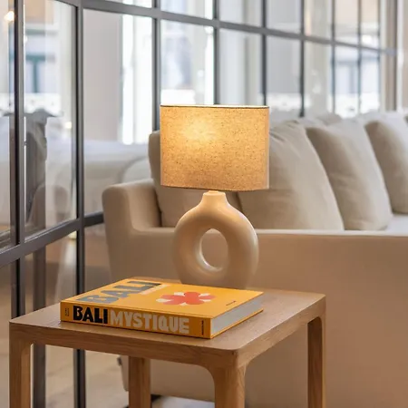 Edition 147 - Luxury Housing *