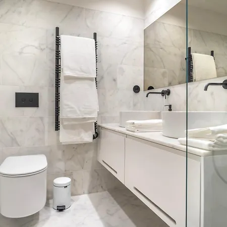 Edition 147 - Luxury Housing *