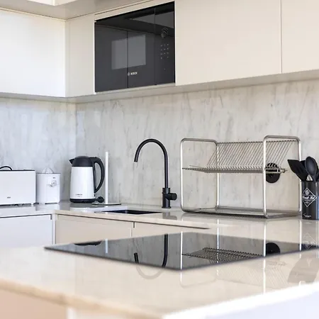 Edition 147 - Luxury Housing