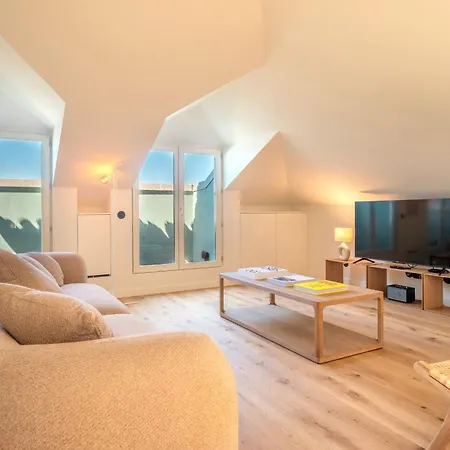 Edition 147 - Luxury Seafront Appartamento