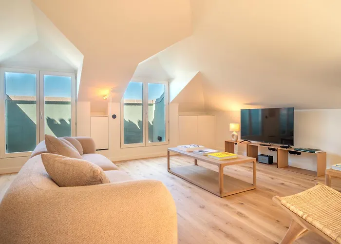 Edition 147 - Luxury Housing *