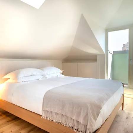 Edition 147 - Luxury Seafront Porto