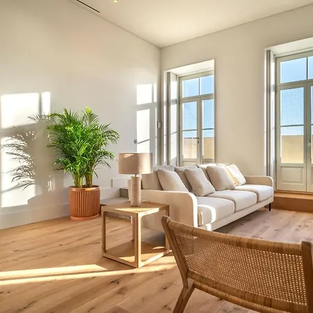 Edition 147 - Luxury Seafront Porto